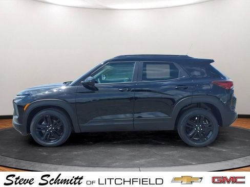 New 2026 Chevrolet TrailBlazer LT w/ Convenience Package FWD image 2