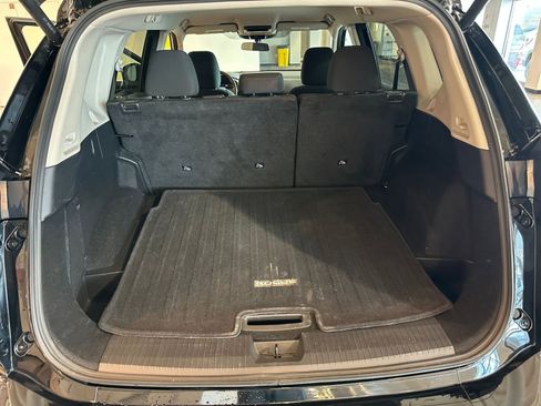 Used 2025 Nissan Rogue SV image 32