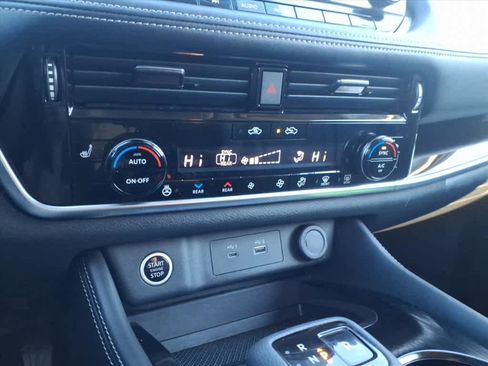 Certified 2023 Nissan Rogue SL w/ SL Premium Package image 20