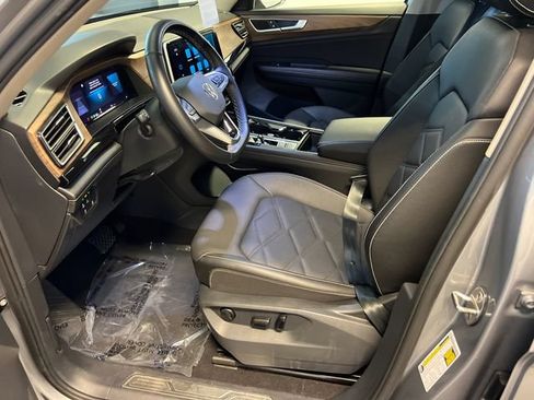 Certified 2025 Volkswagen Atlas SE AWD/4WD image 7