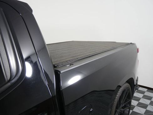 Used 2022 Chevrolet Silverado 1500 RST image 9