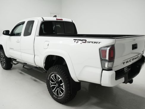Used 2022 Toyota Tacoma TRD Sport image 5