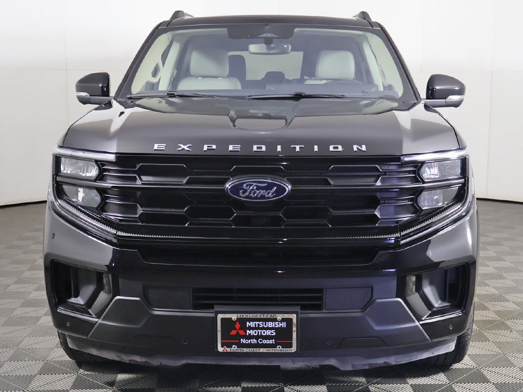 Used 2025 Ford Expedition Max Active AWD/4WD image 13