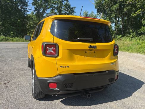 Used 2016 Jeep Renegade Latitude AWD/4WD image 15