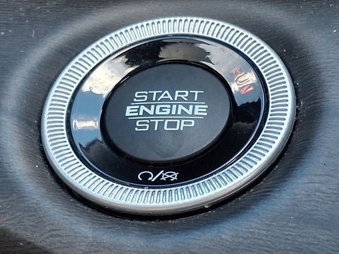 Certified 2023 Jeep Grand Cherokee Limited image 23