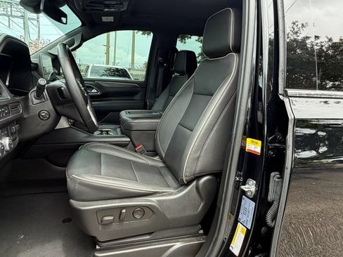 Used 2023 GMC Yukon SLT w/ SLT Premium Package RWD image 12
