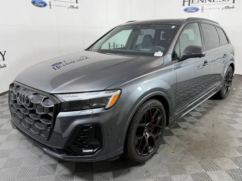 Used 2025 Audi SQ7 Prestige AWD/4WD image 2