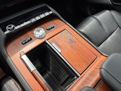 New 2025 Lincoln Navigator L Black Label image 23