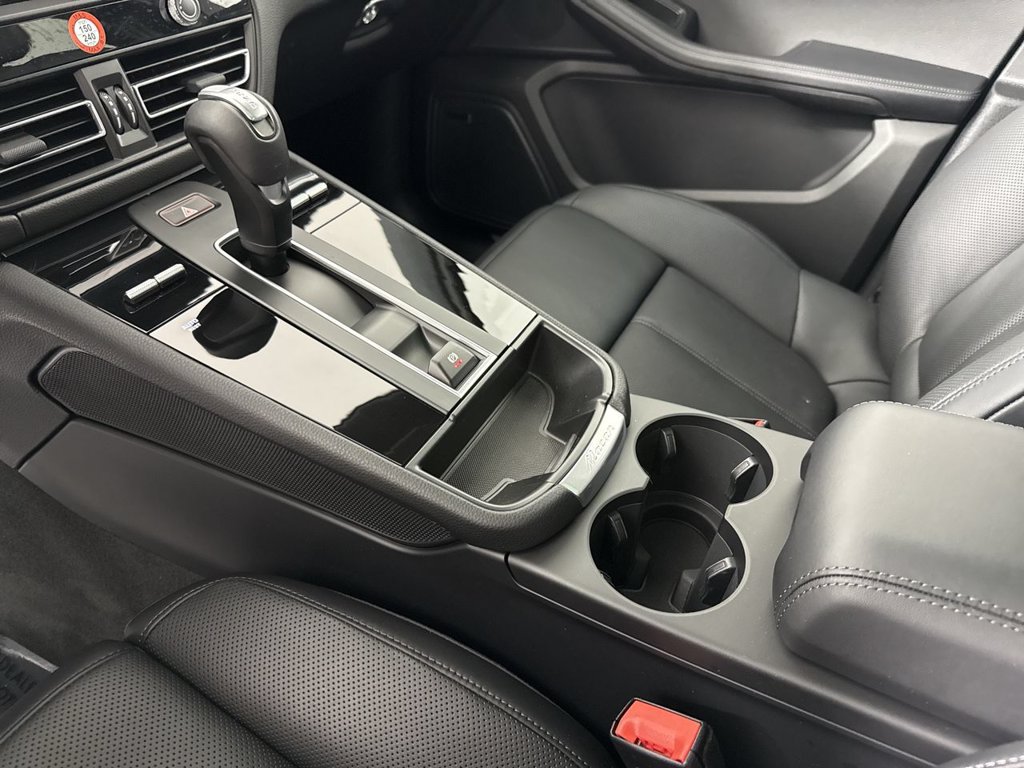 Certified 2026 Porsche Macan S AWD/4WD image 32