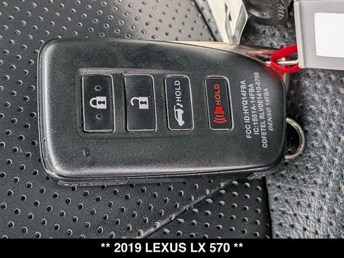 Used 2019 Lexus LX 570 4WD w/ Luxury Package image 29