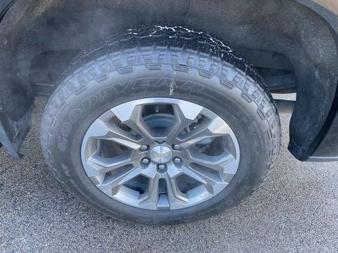 Used 2024 Chevrolet Silverado 1500 High Country AWD/4WD image 9