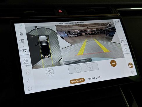 Used 2025 Land Rover Range Rover Velar Dynamic SE image 15