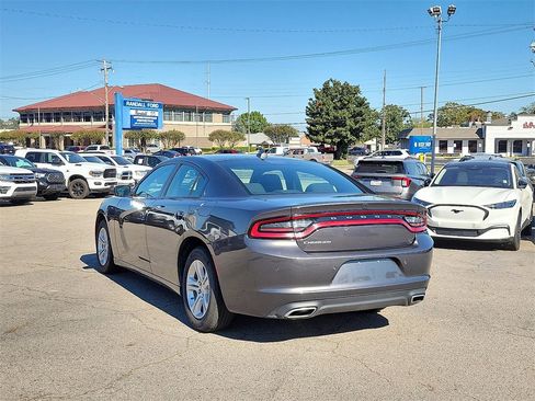 Used 2023 Dodge Charger SXT image 4