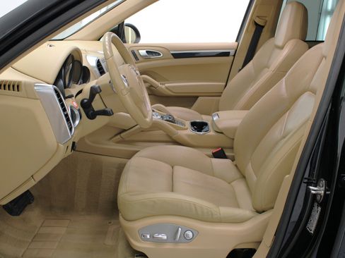 Used 2012 Porsche Cayenne image 33