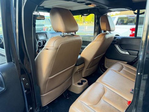 Used 2015 Jeep Wrangler Unlimited Sahara w/ Dual Top Group image 20