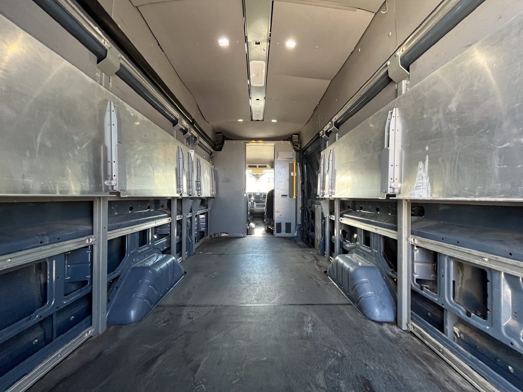 Used 2020 Ford Transit 250 148 High Roof Extended RWD image 6