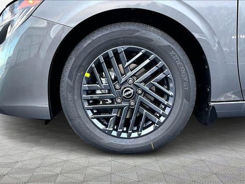 New 2026 Nissan Sentra SV w/ SV Convenience Package FWD image 4