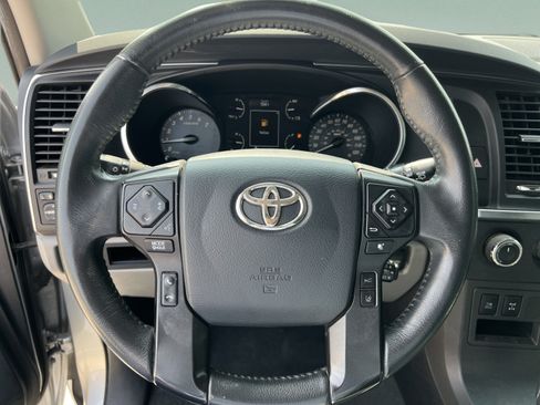 Used 2020 Toyota Sequoia Limited w/ Safety & Convenience Package AWD/4WD image 11