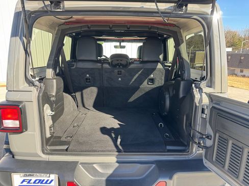 Used 2021 Jeep Wrangler Unlimited Rubicon image 19