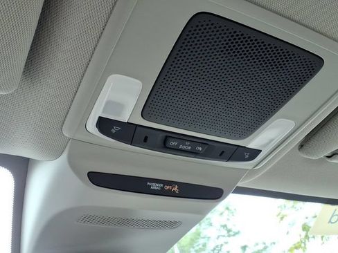 Certified 2024 Honda HR-V LX image 18