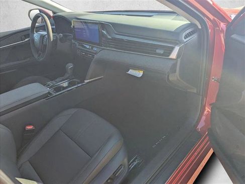 Used 2026 Toyota Camry XLE FWD image 18