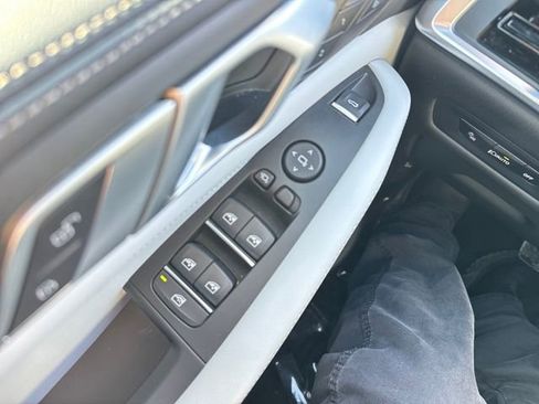 Certified 2025 BMW X5 xDrive40i w/ M Sport Package image 13