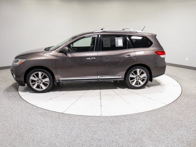 Used 2015 Nissan Pathfinder Platinum w/ Family Entertainment Package FWD image 37