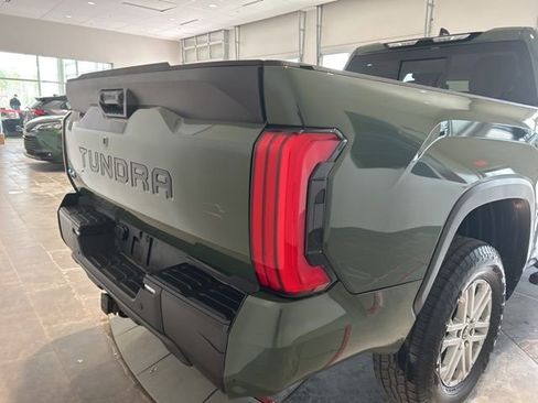 Used 2022 Toyota Tundra SR5 w/ SR5 Convenience Package image 6