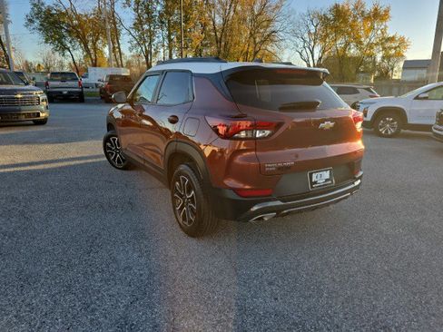 Used 2021 Chevrolet TrailBlazer ACTIV image 2