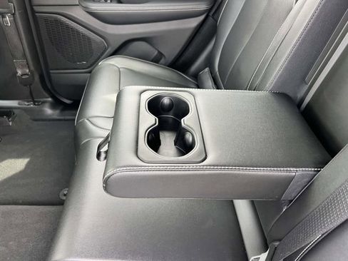 Certified 2023 Jeep Grand Cherokee Limited w/ Luxury Tech Group II image 10