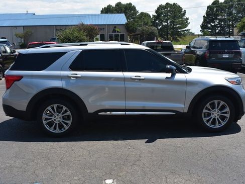 Used 2022 Ford Explorer Limited RWD image 4