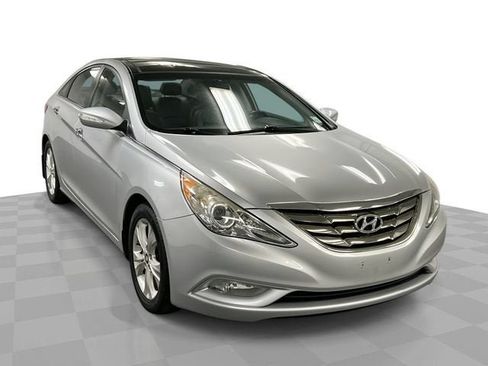 Used 2013 Hyundai Sonata Limited w/ Premium Pkg FWD image 1