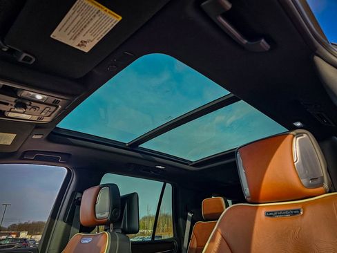 Certified 2023 GMC Yukon Denali Ultimate image 18