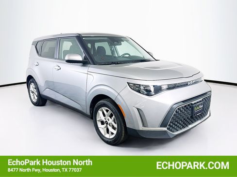 Used 2025 Kia Soul LX w/ LX Technology Package FWD image 1