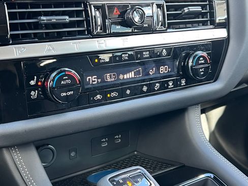 New 2026 Nissan Pathfinder Platinum image 27