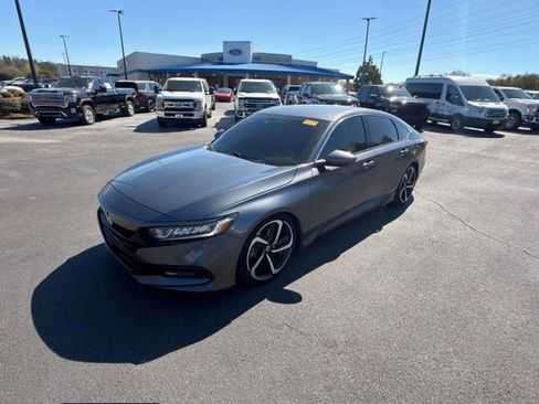 Used 2019 Honda Accord Sport image 9