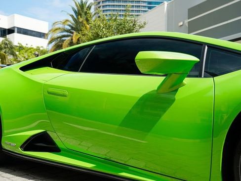 Used 2021 Lamborghini Huracan EVO RWD image 37