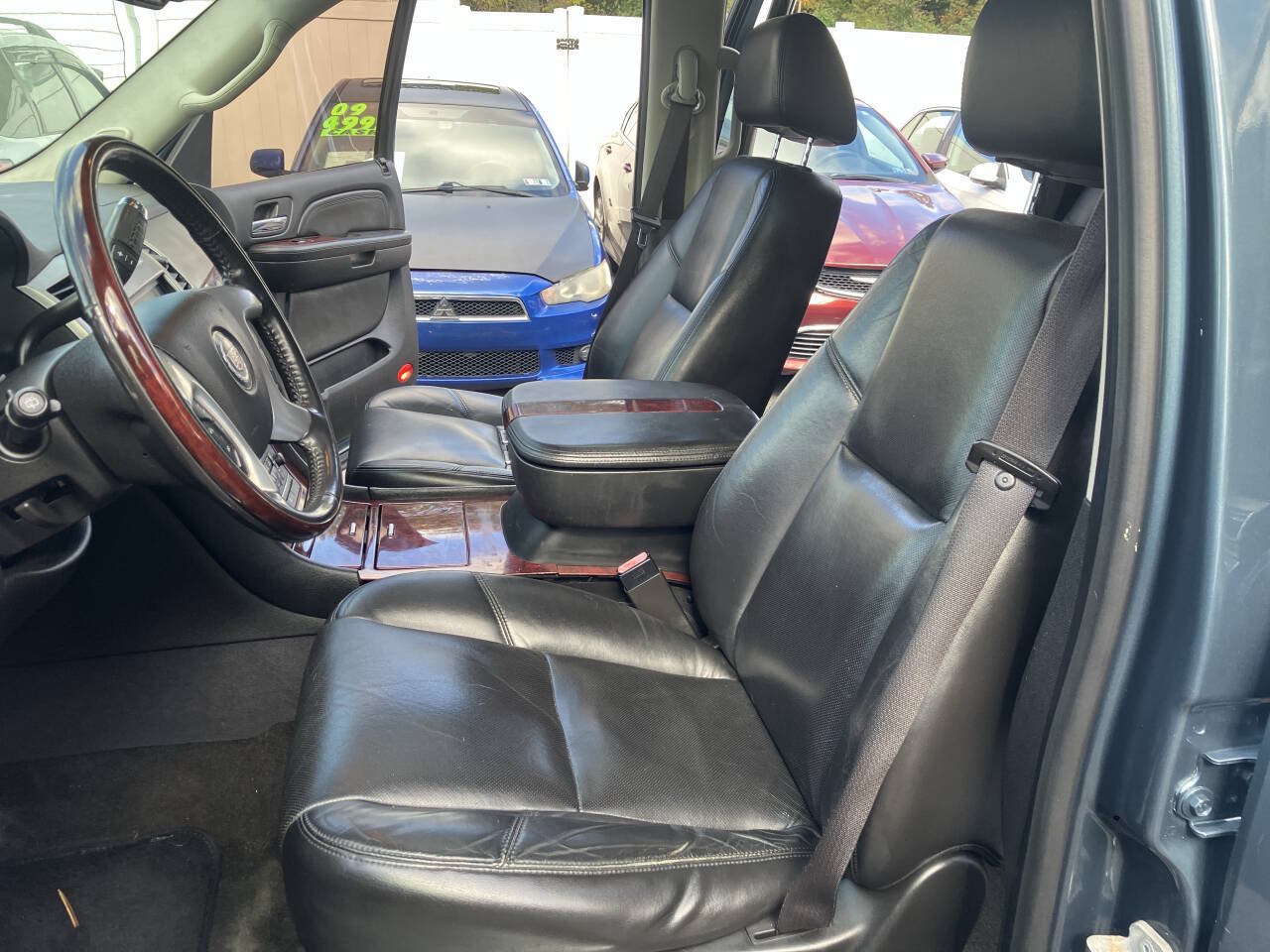 Used 2008 Cadillac Escalade AWD image 25