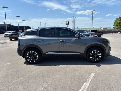 Certified 2025 Nissan Kicks SV AWD/4WD image 4