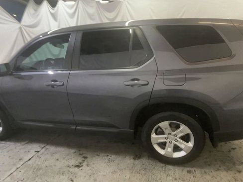 Used 2023 Honda Pilot LX image 6