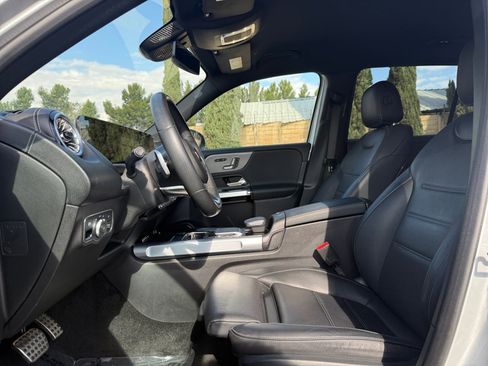 Used 2023 Mercedes-Benz EQB 300 4MATIC image 16