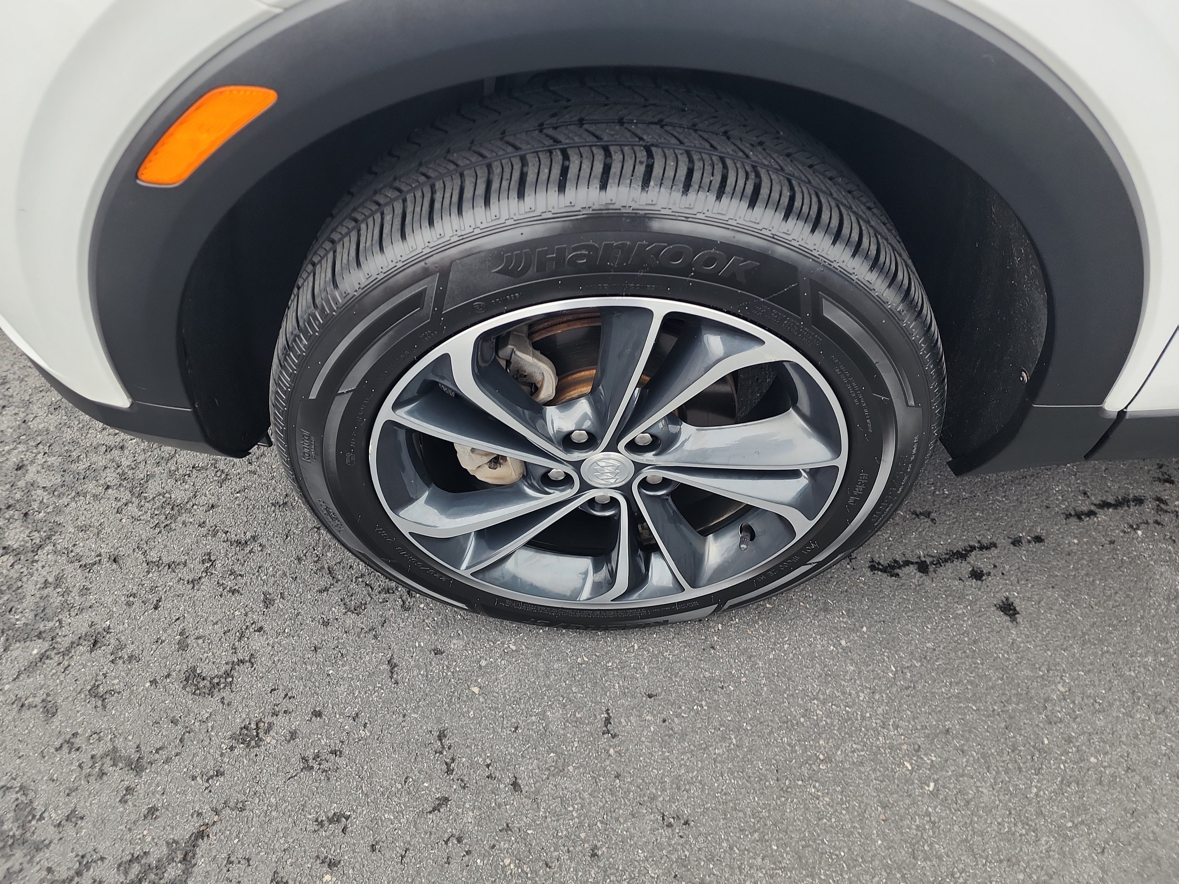 Certified 2021 Buick Encore GX Select AWD/4WD image 32