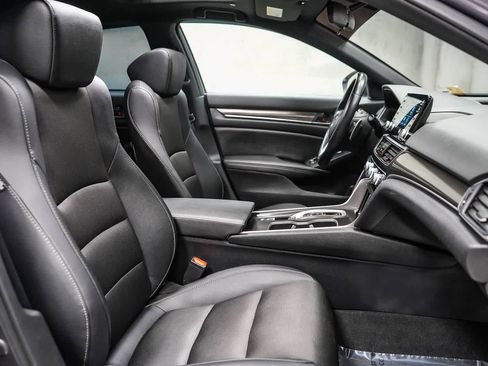 Used 2020 Honda Accord Sport image 16