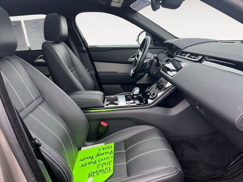 Used 2022 Land Rover Range Rover Velar R-Dynamic S image 15