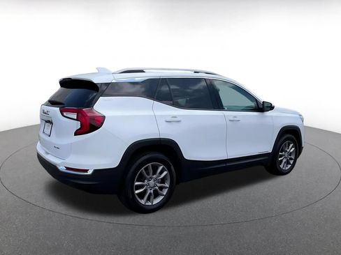 Used 2024 GMC Terrain SLT AWD/4WD image 13