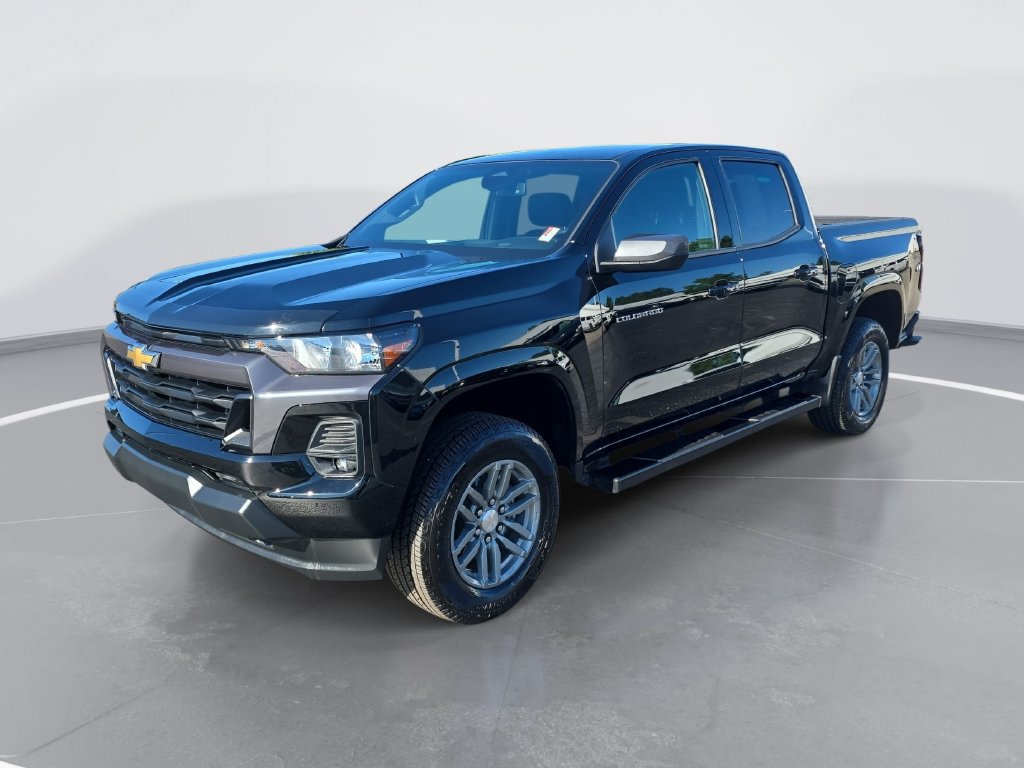Certified 2024 Chevrolet Colorado LT w/ LT Convenience Package II AWD/4WD image 9