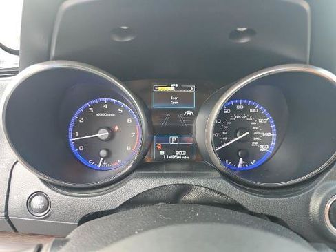 Used 2018 Subaru Outback 3.6R Touring AWD/4WD image 15