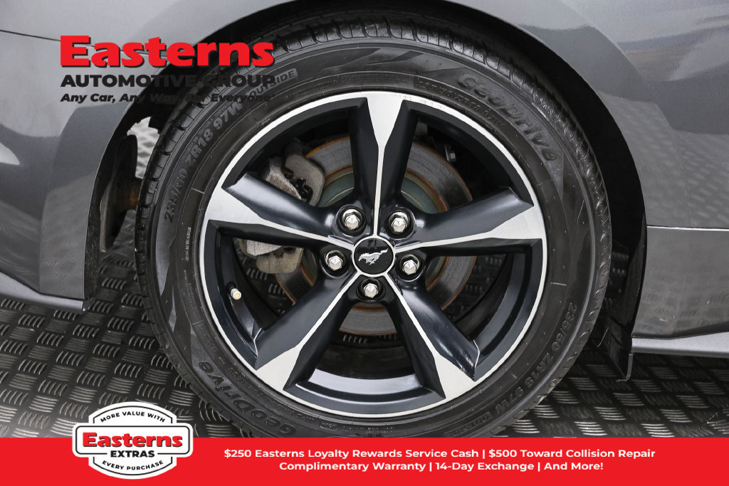 Used 2019 Ford Mustang Coupe RWD image 28