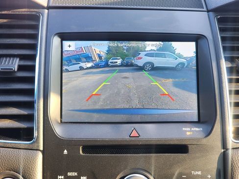 Used 2019 Ford Taurus SEL w/ Equipment Group 201A FWD image 15