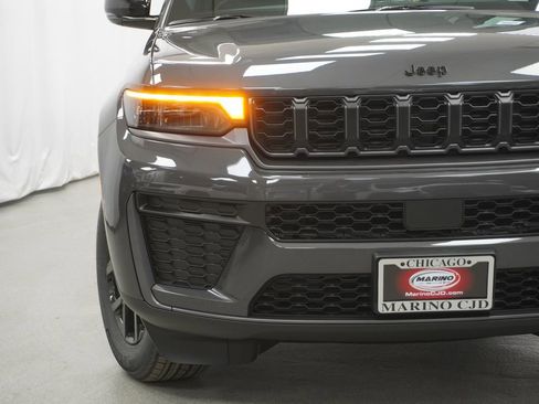 New 2026 Jeep Grand Cherokee Altitude AWD/4WD image 6